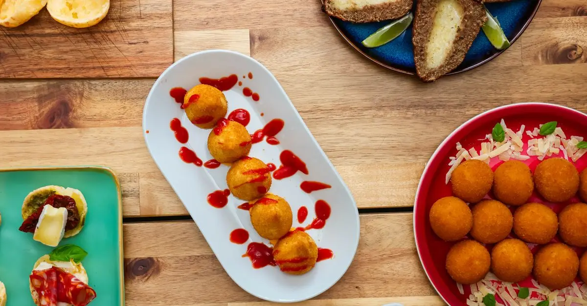 10 Plats Régionales à Déguster pour un Voyage Culinaire