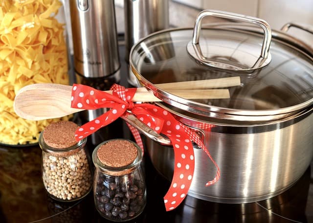 Découverte des Plats Traditionnels Incontournables